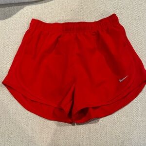 Women’s Nike Tempo Shorts 3”